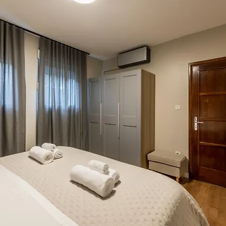 Appartamento Oasis By Bacvice Beach, Private Parking & Garden - Casa Moro