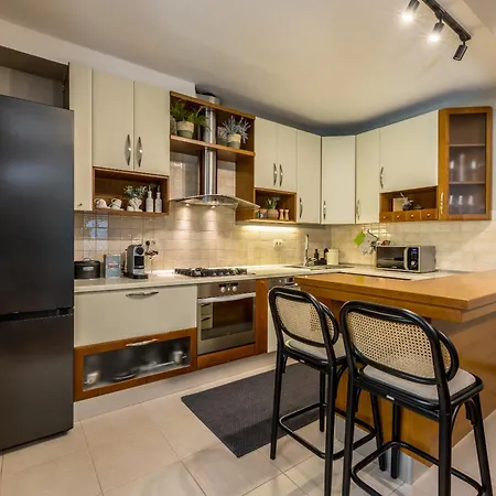 Oasis By Bacvice Beach, Private Parking & Garden - Casa Moro Split